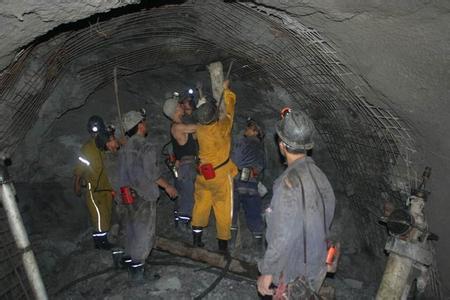 新城镇工程爆破中的危险因素分析以及应对工程爆破危险的措施